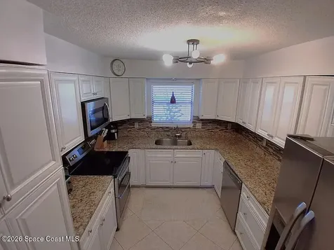 6503 Calle De Lago Navarre FL 32566
