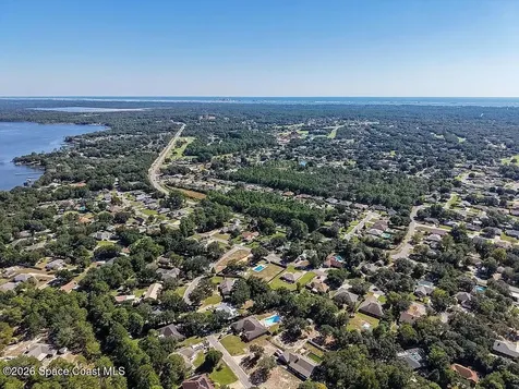 6503 Calle De Lago Navarre FL 32566