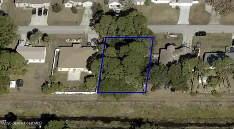 560 Bluefields Street SE Palm Bay FL 32909