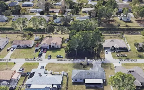 560 Bluefields Street SE Palm Bay FL 32909