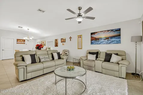 1975 Diablo Circle SW Palm Bay FL 32908