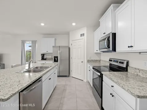 7528 Tourmaline Drive Grant FL 32949