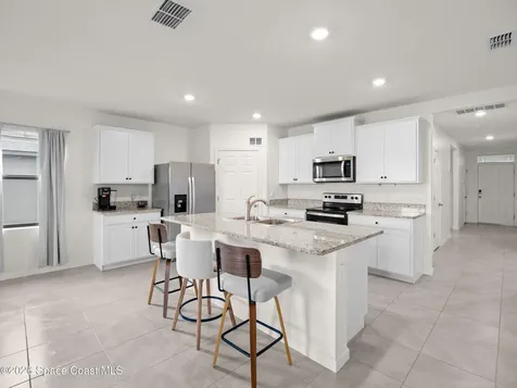 7528 Tourmaline Drive Grant FL 32949