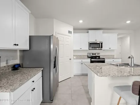 7528 Tourmaline Drive Grant FL 32949