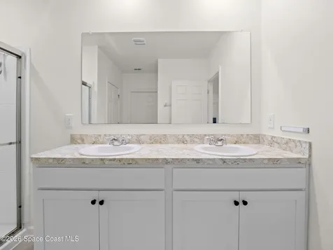 7528 Tourmaline Drive Grant FL 32949