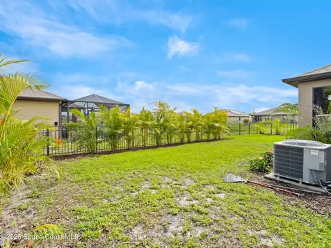 7528 Tourmaline Drive Grant FL 32949