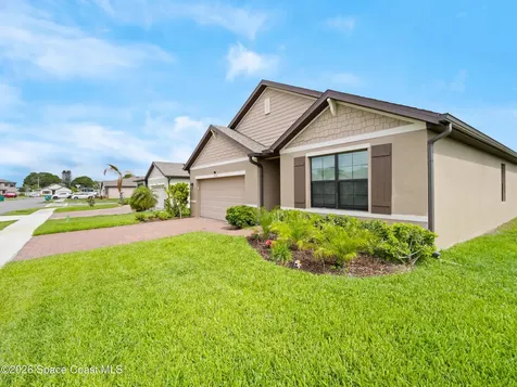 7528 Tourmaline Drive Grant FL 32949