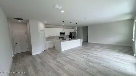1091 Wing Road SW Palm Bay FL 32908