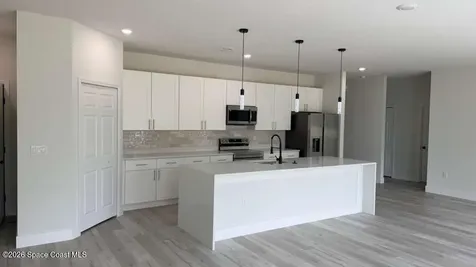 1091 Wing Road SW Palm Bay FL 32908