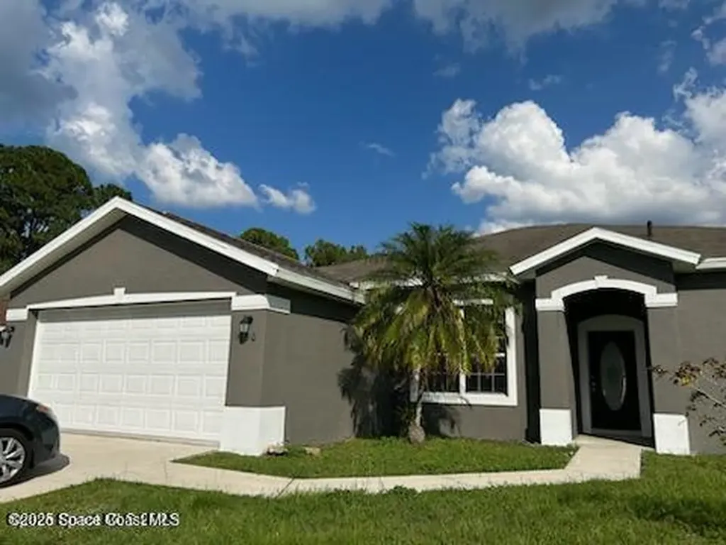 1150 Tiger Street SE Palm Bay FL 32909