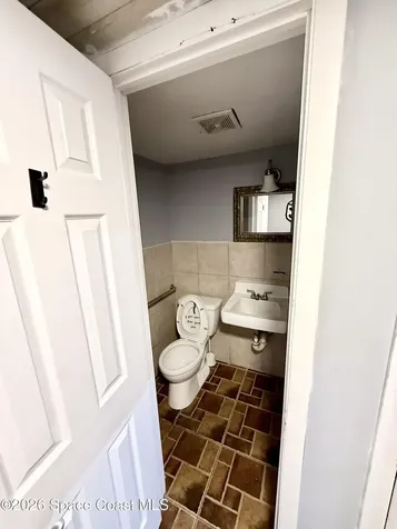 2110 N Courtenay Parkway Merritt Island FL 32953