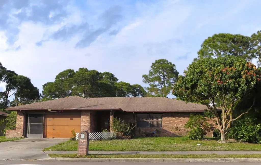237 Emerson Drive NW Palm Bay FL 32907