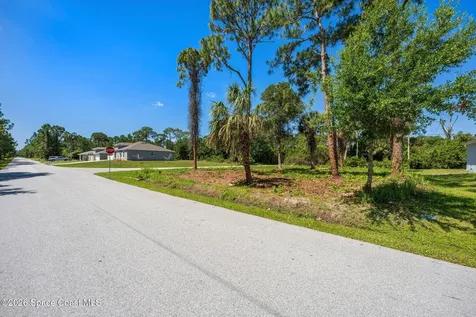 894 Underhill Avenue SE Palm Bay FL 32909