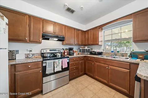 765 Cleaves Street SE Palm Bay FL 32909