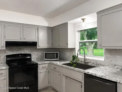 987 Kings Post Road Rockledge FL 32955