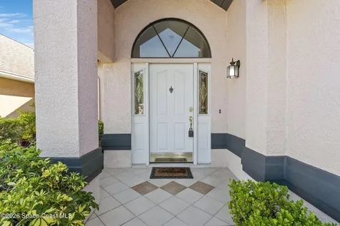 2303 Early Dawn Circle Melbourne FL 32935