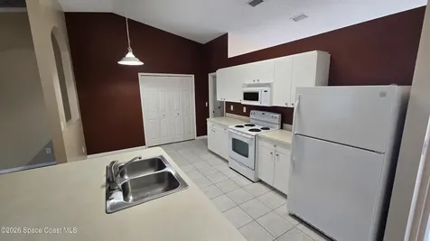 210 Meehan Avenue NW Palm Bay FL 32907