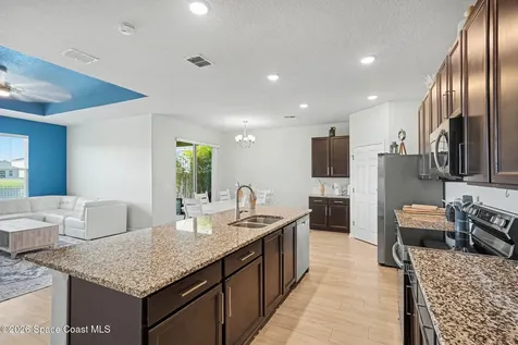 947 Corbin Circle SW Palm Bay FL 32908