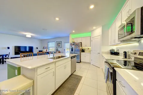 712 Papillon Street SW Palm Bay FL 32908