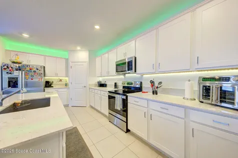 712 Papillon Street SW Palm Bay FL 32908