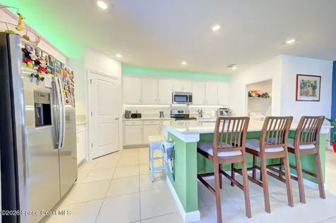 712 Papillon Street SW Palm Bay FL 32908