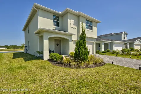 712 Papillon Street SW Palm Bay FL 32908