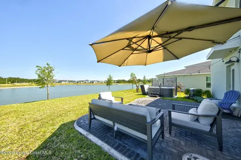 712 Papillon Street SW Palm Bay FL 32908