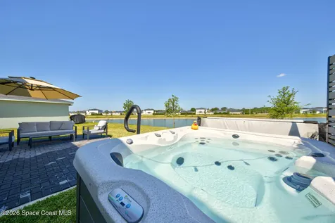 712 Papillon Street SW Palm Bay FL 32908