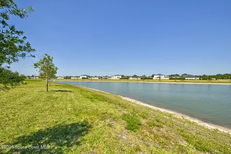 712 Papillon Street SW Palm Bay FL 32908