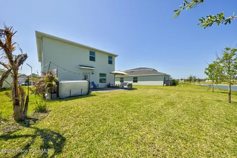 712 Papillon Street SW Palm Bay FL 32908