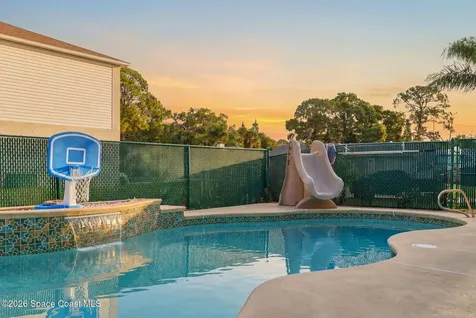 283 Umber Street NW Palm Bay FL 32907