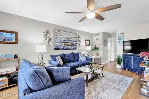 32 Pine Arbor Lane Vero Beach FL 32962