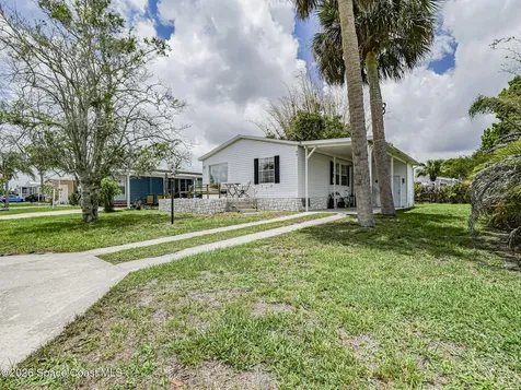 818 Thrush Circle Barefoot Bay FL 32976