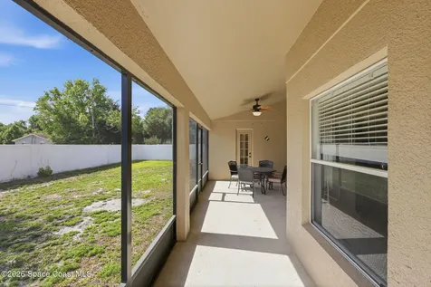 5637 Autumn Chase Circle Sanford FL 32771