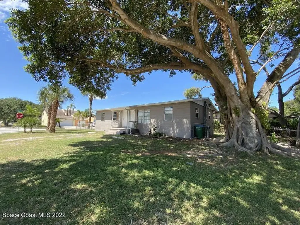 128 Adams Avenue Cape Canaveral FL 32920