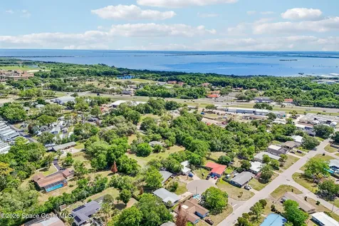 610 East Court Titusville FL 32796