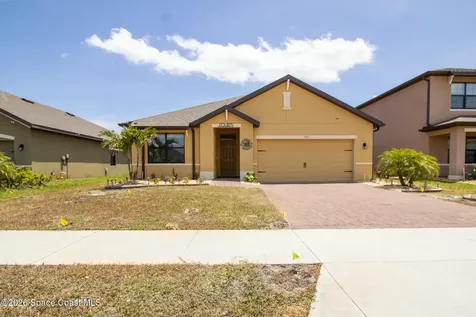 471 Old Country Road SE Palm Bay FL 32909