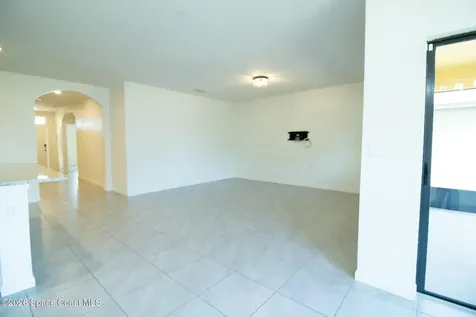 471 Old Country Road SE Palm Bay FL 32909