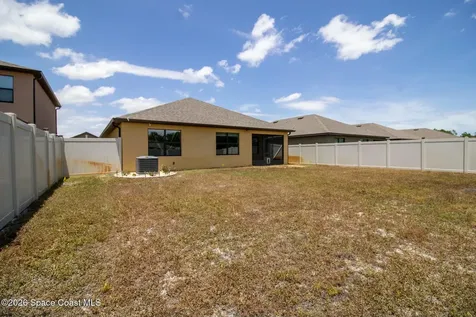 471 Old Country Road SE Palm Bay FL 32909