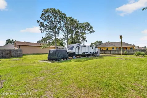 1467 Higbee Street SE Palm Bay FL 32909