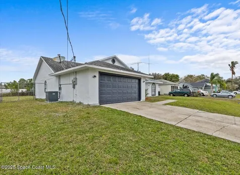 1051 Flower Street NW Palm Bay FL 32907