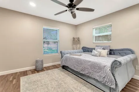 982 Waco Boulevard SE Palm Bay FL 32909
