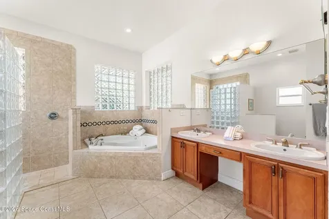 122 Windward Way Indian Harbour Beach FL 32937