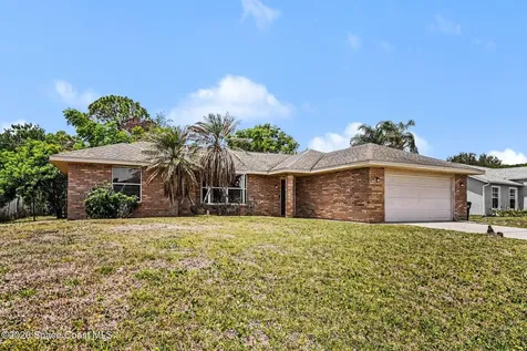 1270 Monument Avenue SE Palm Bay FL 32909