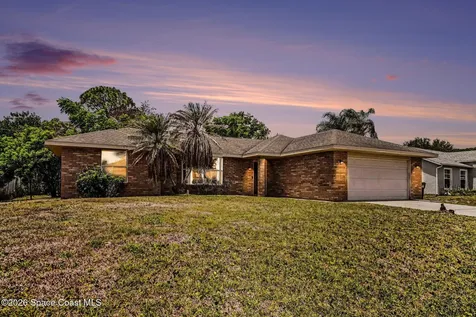 1270 Monument Avenue SE Palm Bay FL 32909