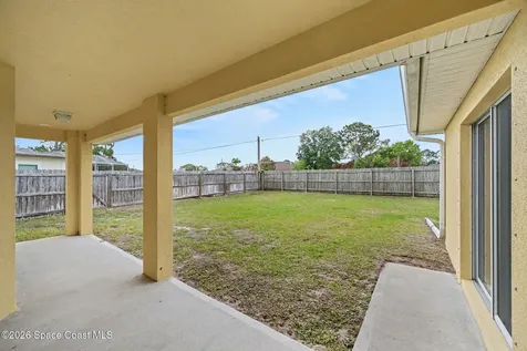 992 Coquina Street SE Palm Bay FL 32909