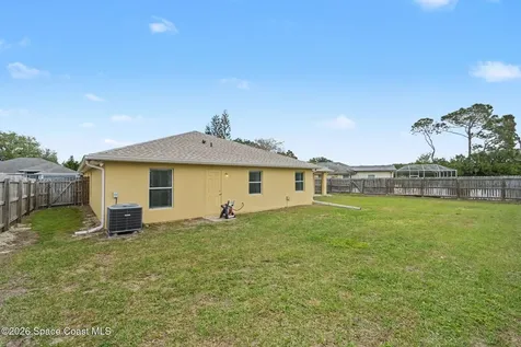 992 Coquina Street SE Palm Bay FL 32909