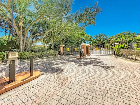 225 S Tropical Trail Merritt Island FL 32952