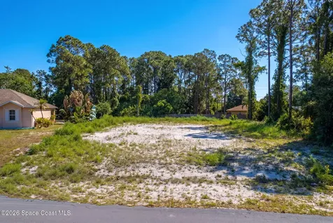 243 Dobbins Road NW Palm Bay FL 32907