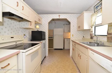 642 Periwinkle Circle Barefoot Bay FL 32976